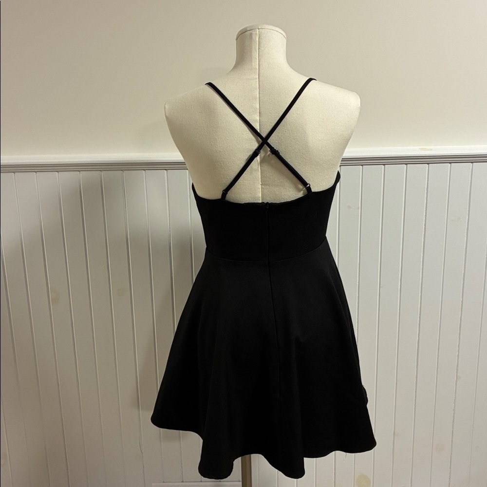 Elegant Black Sleeveless Dress